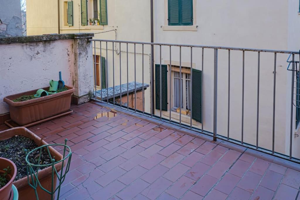 Juliet'S Terrace On The River Verona Exterior photo